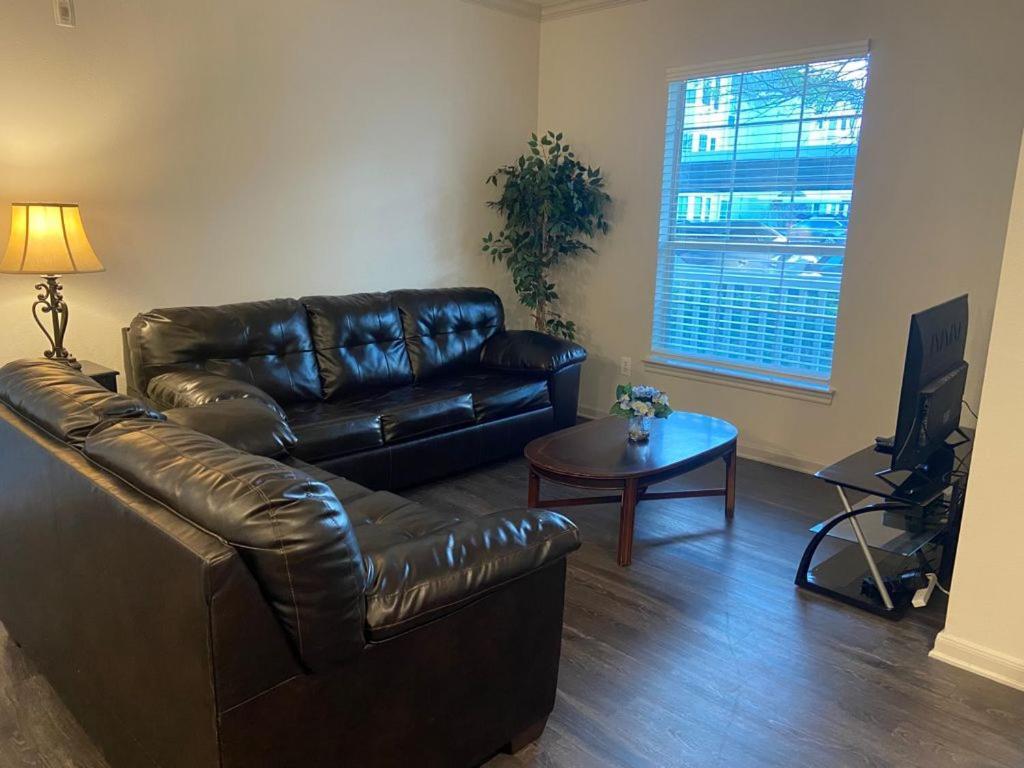 Spacious Apartments In The Woodlands, Tx Camera foto